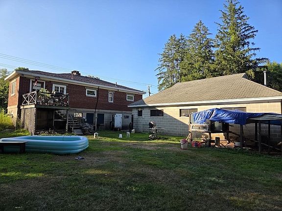 2nd image of 195 E Main St