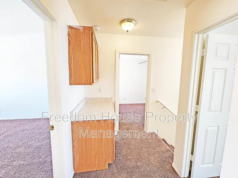 1080 Karen Ct #3 — Photo 15
