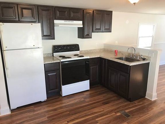 4th image of 46175 Leesa Ct