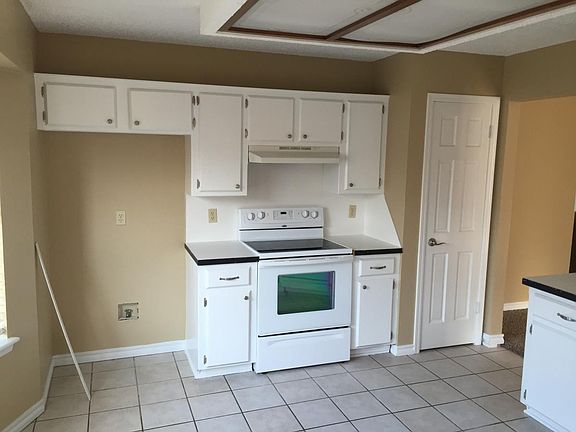 4th image of 1009 NW 168th St