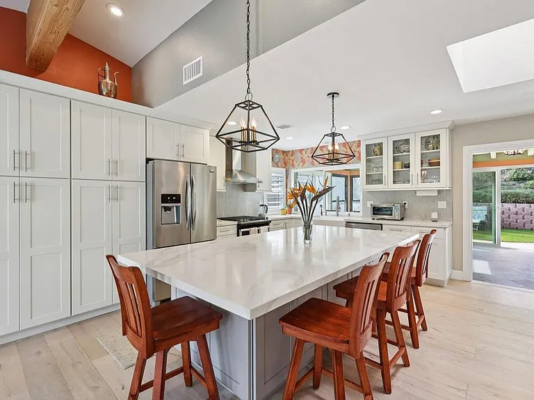 1767 Woodbine Pl — Photo 12