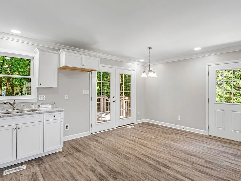 4120 Elmyra Dr — Photo 15