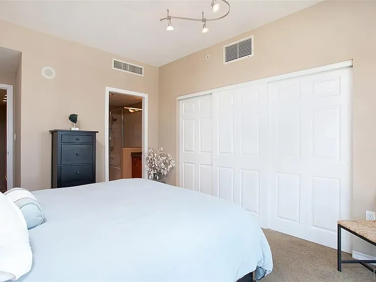 1240 India St #911 — Photo 8