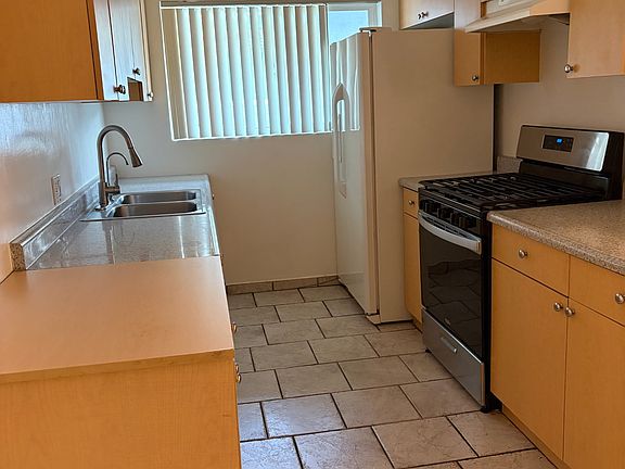 3rd image of 331 Cameron Pl APT 7