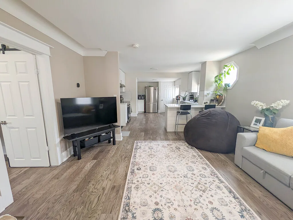 32 Garnet Street - 1 — Photo 1