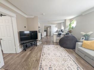 32 Garnet St #1, Saint Catharines, ON L2M 5E8