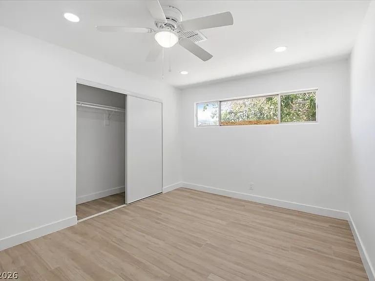 1300 Canosa Ave — Photo 8