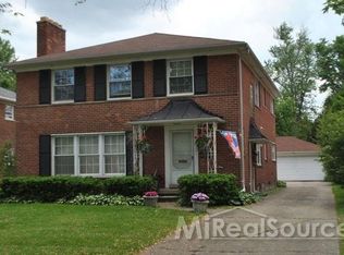 817-819 Harcourt Rd, Grosse Pointe Park, MI 48230