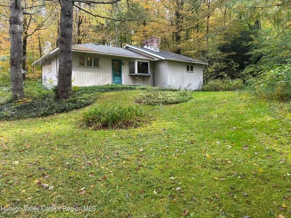 11768 New York 22, Austerlitz, NY 12017