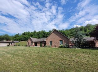 111 Ella Ln, East Freedom, PA 16637