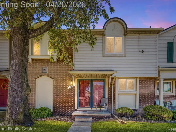 2057 W Franklin Dr, Canton, MI 48187