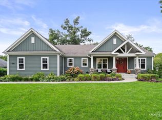 25 Retreat Ct, Elgin, IL 60124