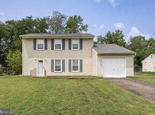 57 Aberdale Ln, Sicklerville, NJ 08081