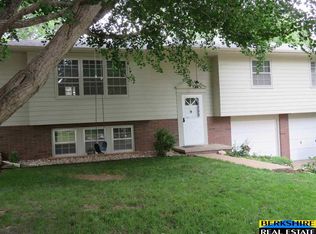 9630 Redman Ave, Omaha, NE 68134