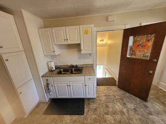 Kitchen/stairwell