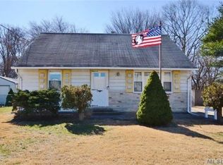 1148 South Dr, Merrick, NY 11566