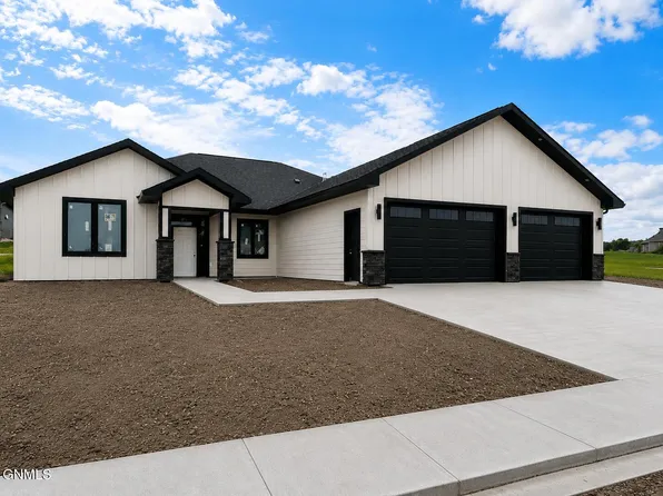 3926 Herd Pl, Bismarck, ND 58503