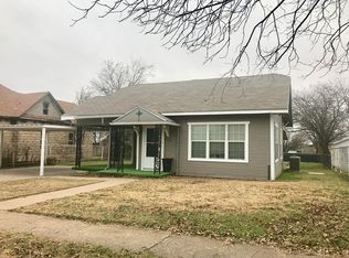 1203 N 8th St, Ballinger, TX 76821