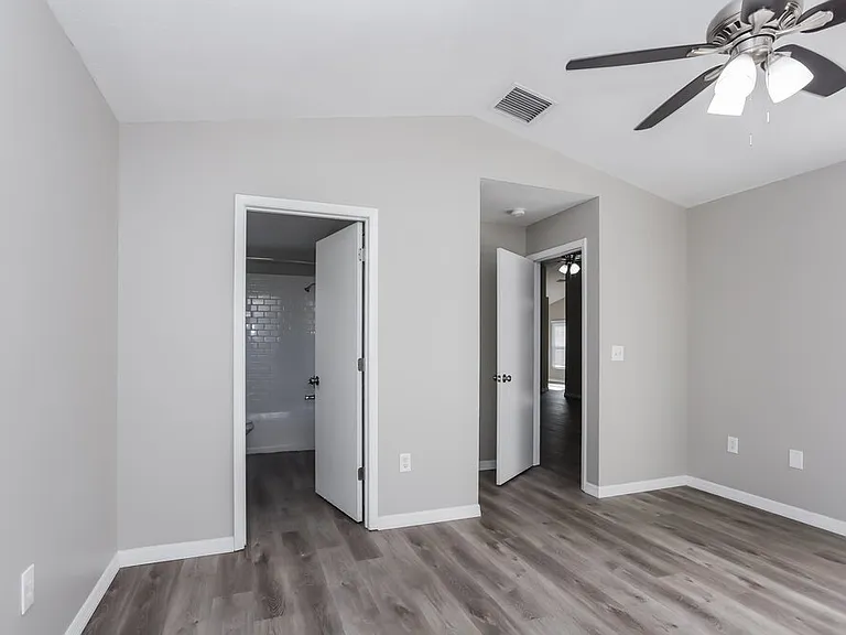 1217 Etchfield Cir — Photo 8