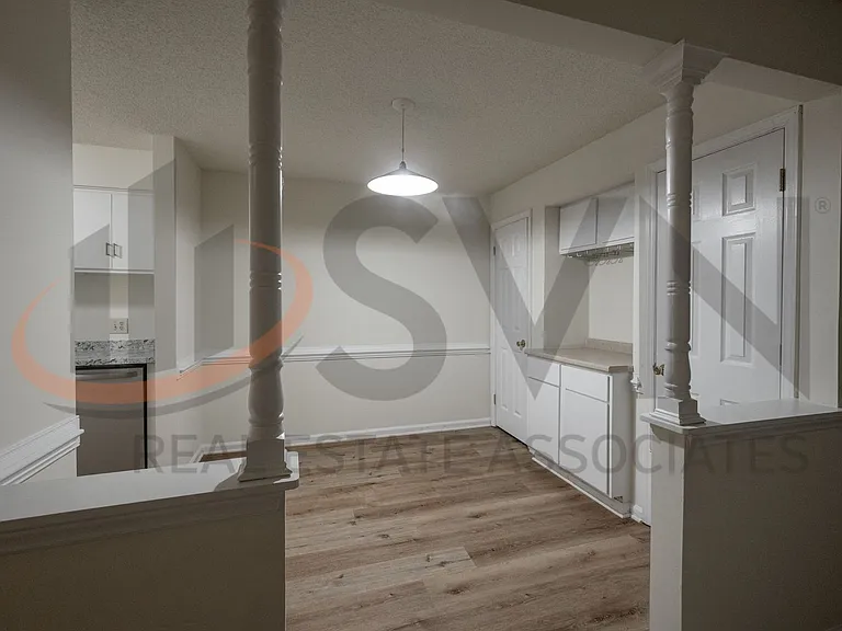 130 Kingsbury Dr — Photo 5