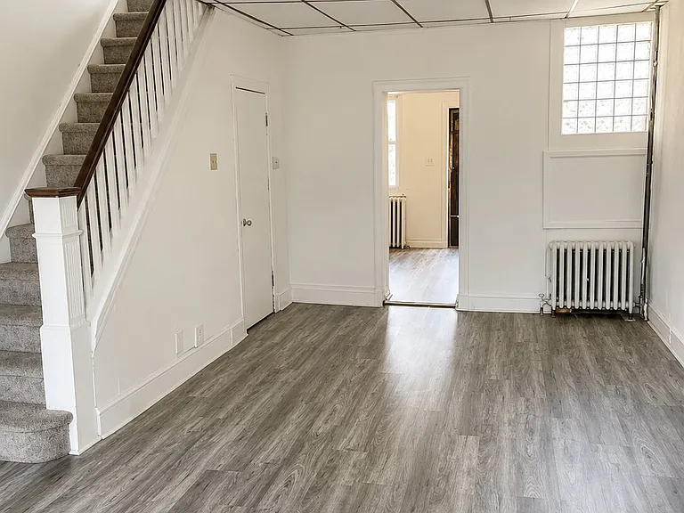 3089 Weikel St — Photo 4