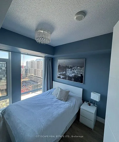 525 Adelaide St W #LPH27 — Photo 17