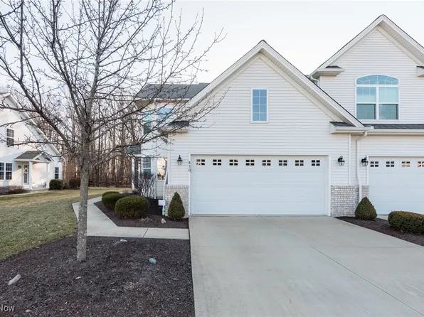 830 Wildberry Cir, Avon Lake, OH 44012