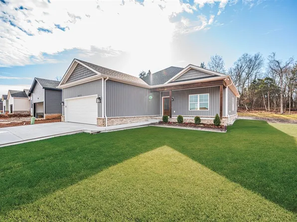 2761 Cedrus Ave, Bowling Green, KY 42101