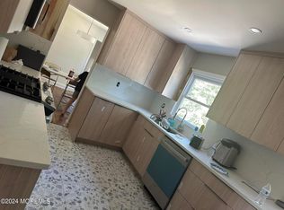 11 Deborah Pl, Oakhurst, NJ 07755