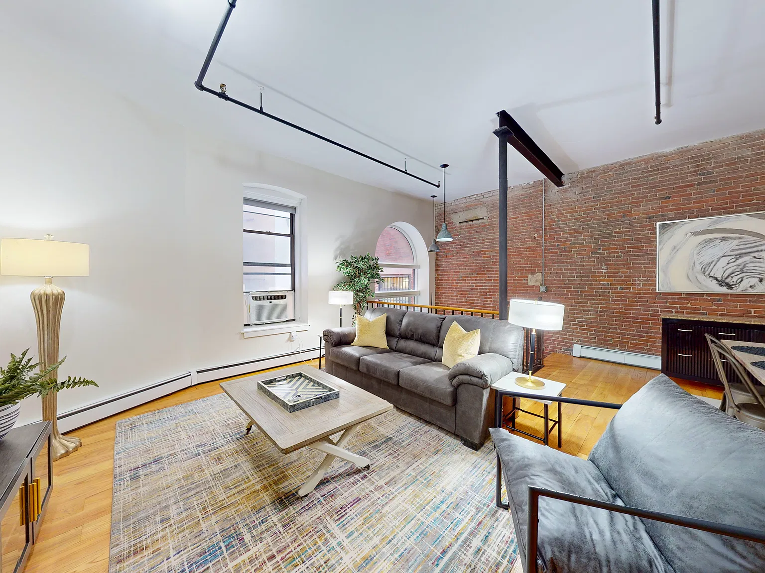 19 Stanhope St — Photo 4