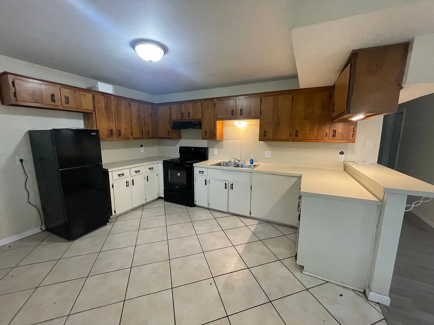 2907 E. Harrington Multi-Fam 2 Units — Photo 4