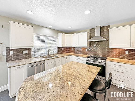 5th image of 29 Sequoia Dr