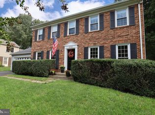 10704 Rippon Lodge Dr, Fairfax, VA 22032