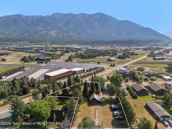 713 & 727 Old Alpine Rd, Alpine, WY 83128