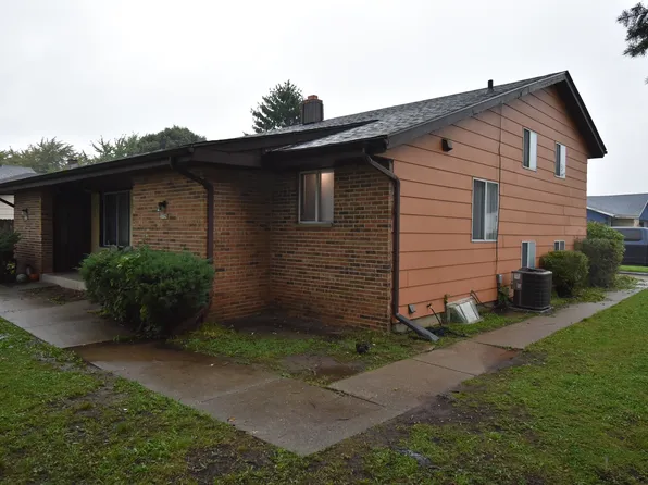 3729 Clairmont St, Racine, WI 53406