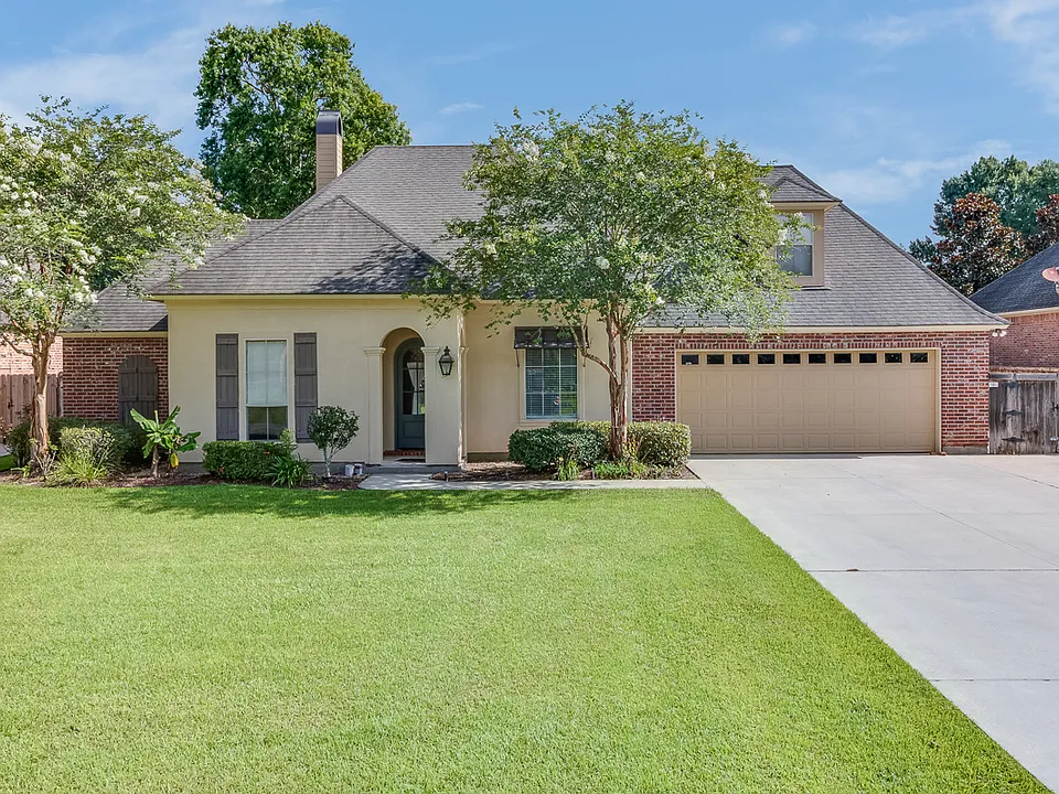 117 Maple Grove Ln