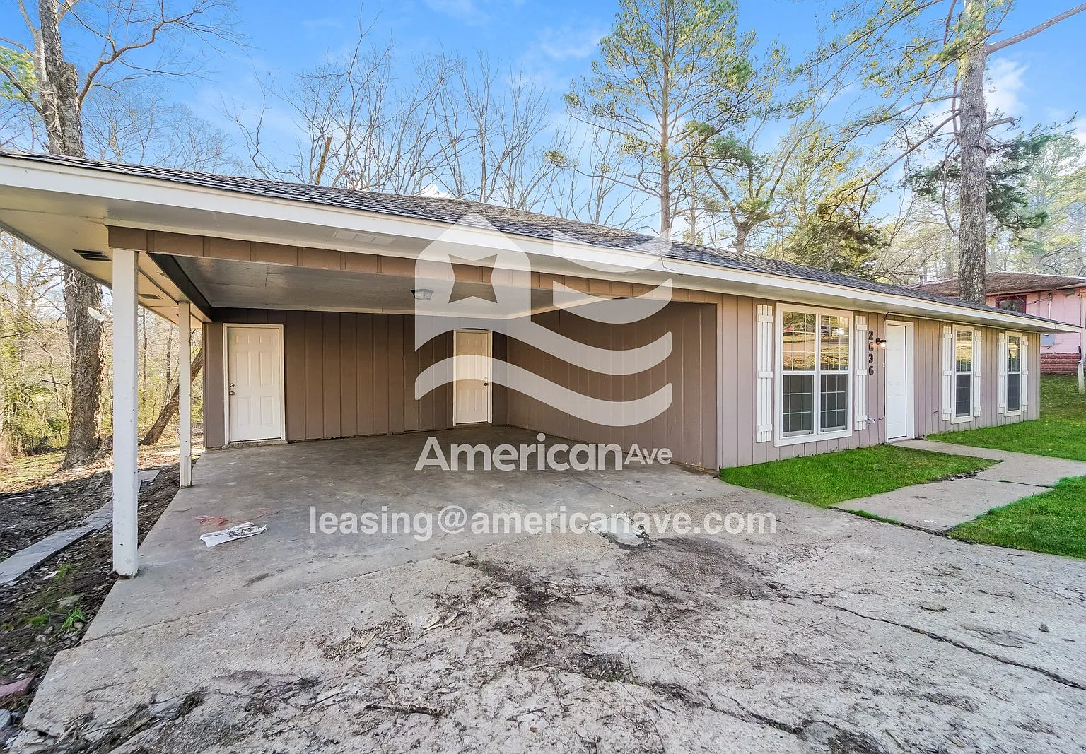 3 bed, 2.0 bath, 1168 sqft, $942 — Photo 2