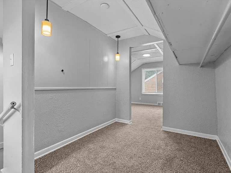 19953 Regent Dr — Photo 17