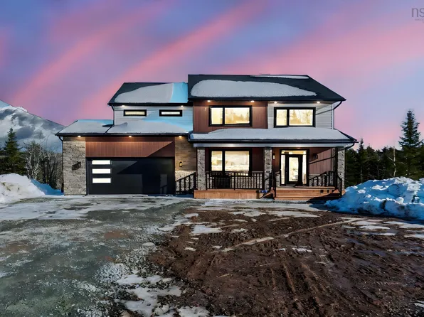 173 Orchid Ct, Middle Sackville, NS B4E 0X2