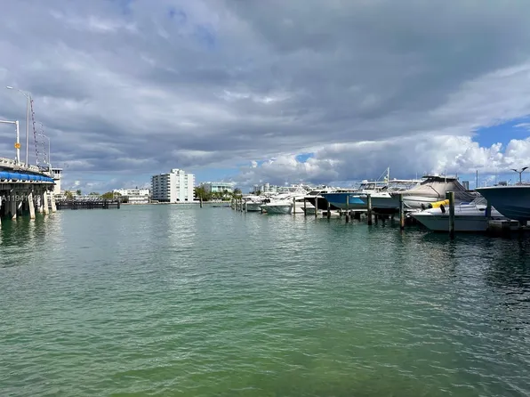 7601 E Treasure Dr, North Bay Village, FL 33141