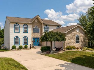 3589 Courtland Dr, Lewis Center, OH 43035