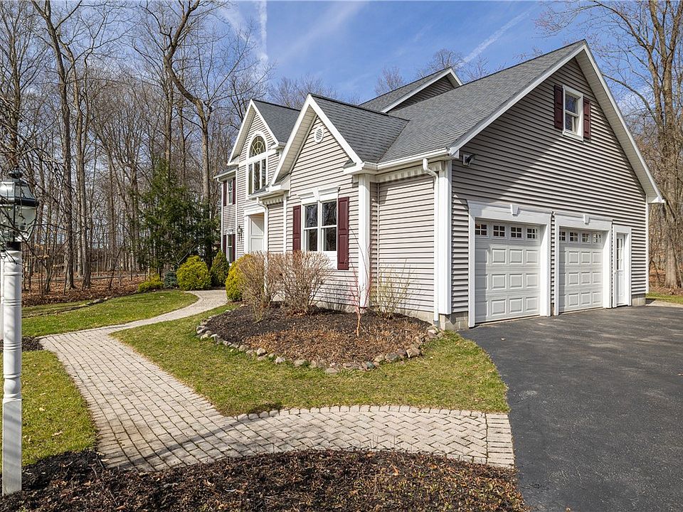 16 Dixon Woods, Henrietta, NY 14467 Zillow