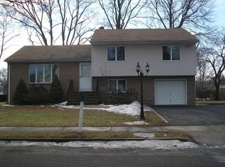 15 Cadmus Pl, Wayne, NJ 07470