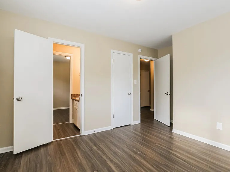 6913 Doncaster Rd — Photo 15