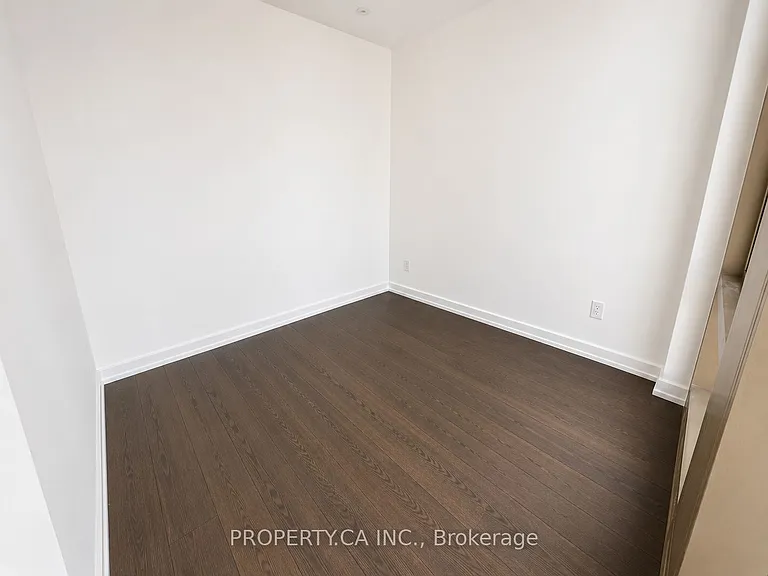 1315 Bay St #2002 — Photo 16
