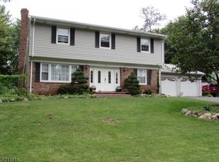 7 Irene Pl, Wayne, NJ 07470