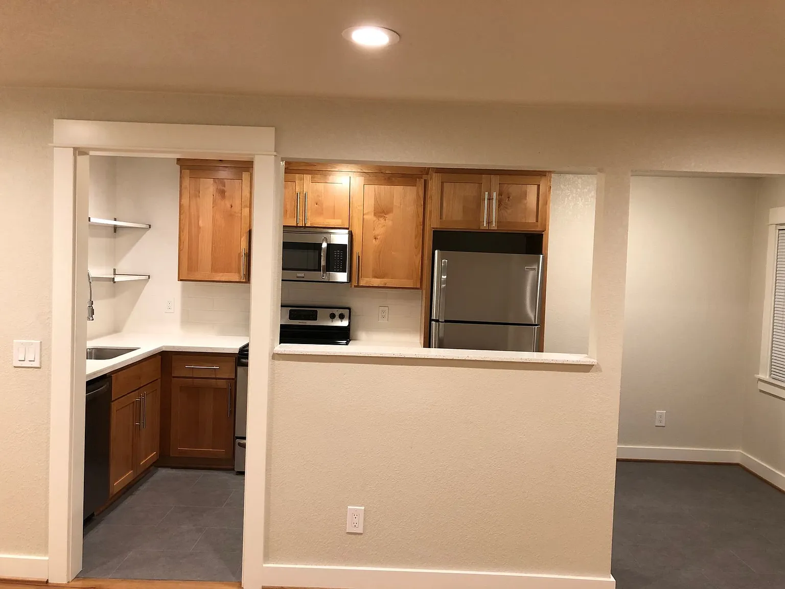 Juneau Apartments — Photo 4