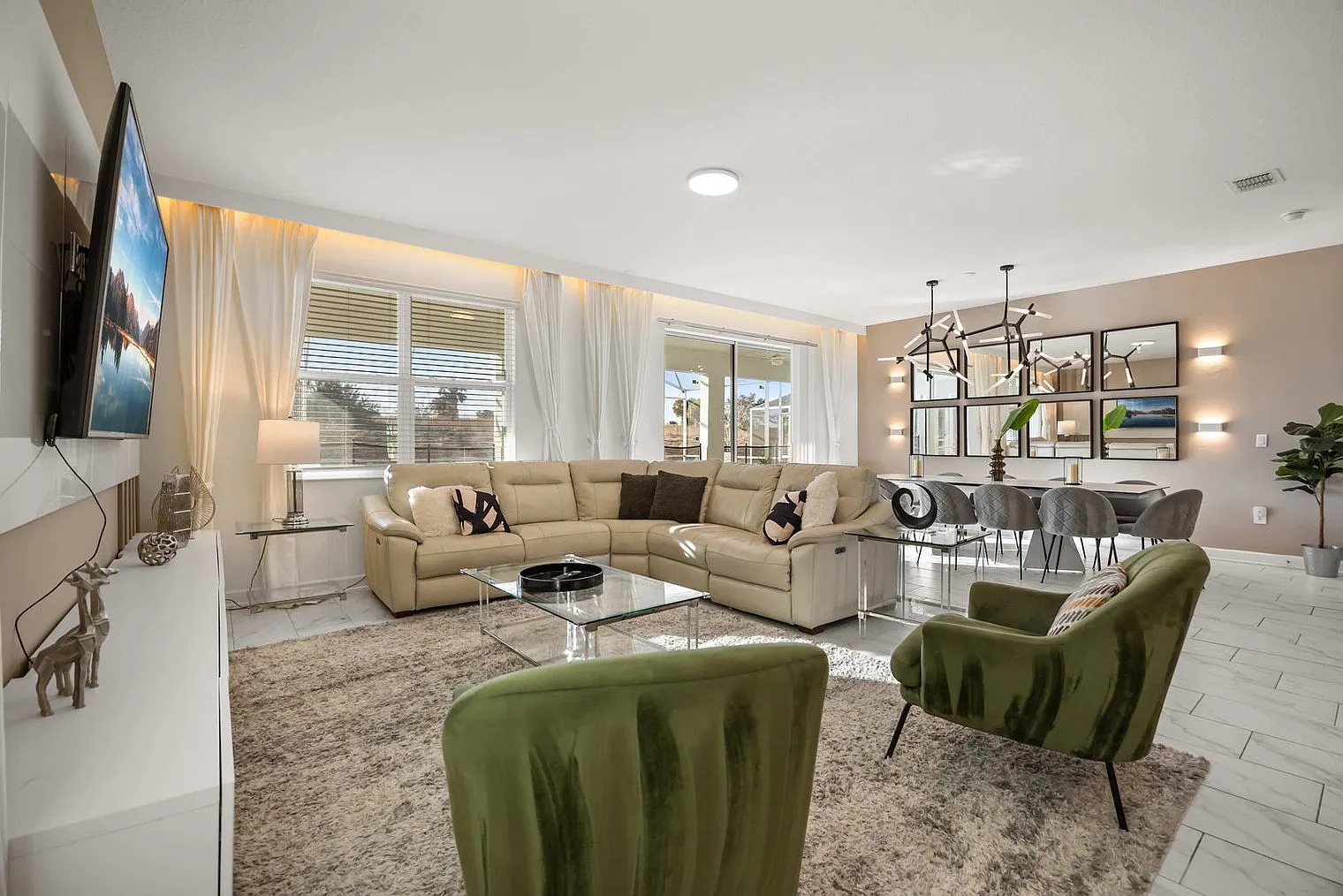 7 bed, 5.0 bath, 4014 sqft, $6,834 — Photo 2