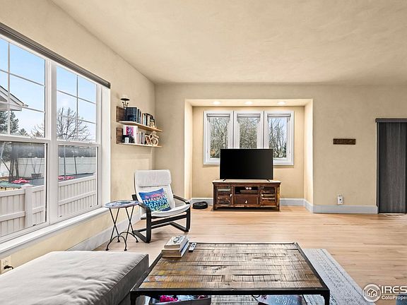 5th image of 3921 Florentine Dr