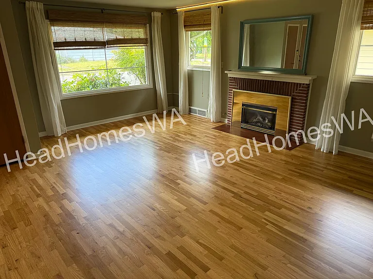 603 Turner St NE — Photo 3